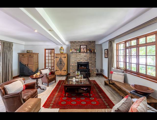 7 BEDROOM HOUSE FOR SALE IN BRYANSTON
